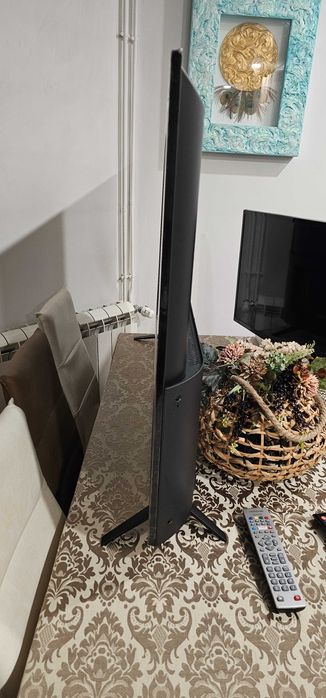 Tv sharp nova. 55 polegadas.  1m40 de ecrã usada