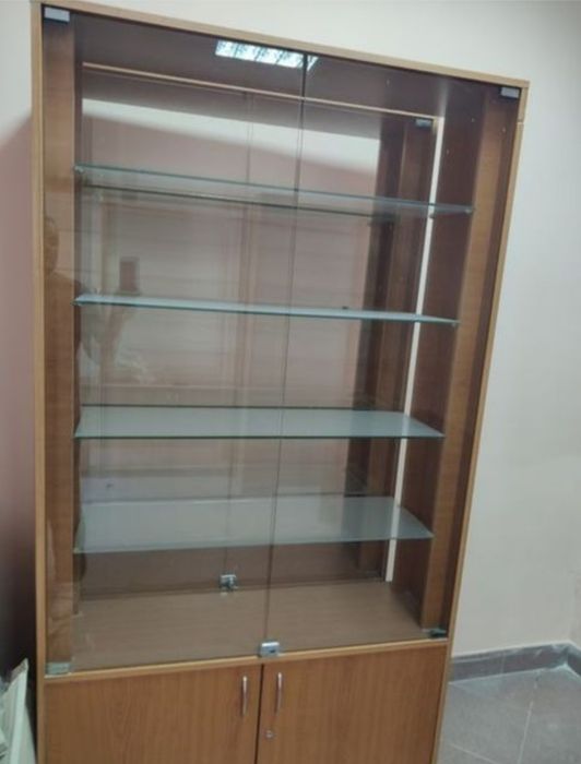 Вітрини зі склом дешево