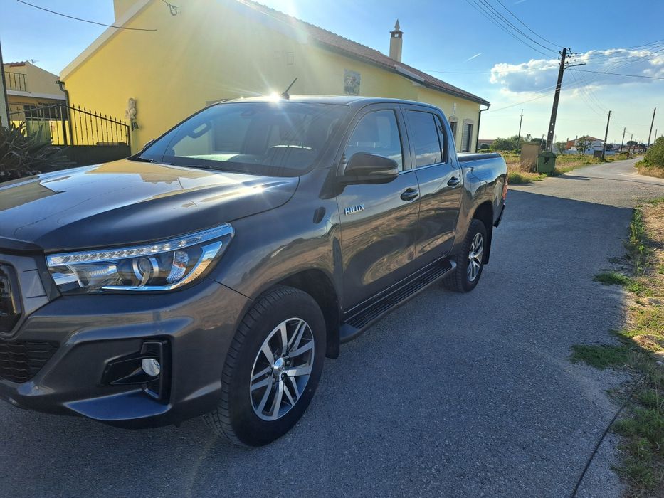 TOYOTA HILUX 2.4 150cv como nova!!