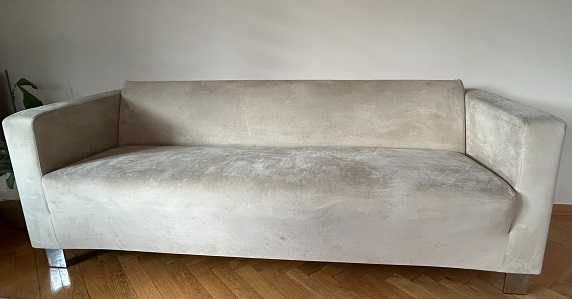 Sofa firmy  Eliot alcantara