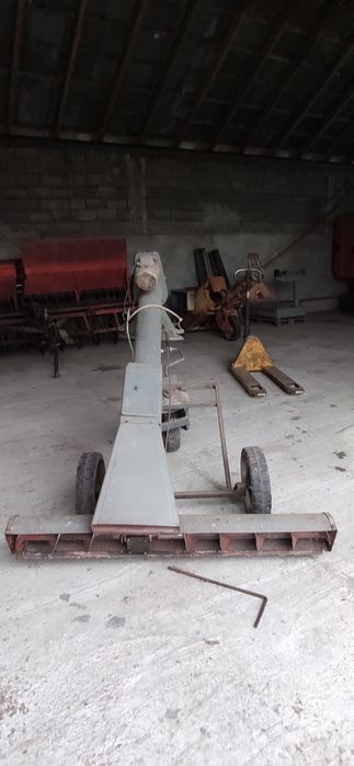 Навантажувач зерна в мішки