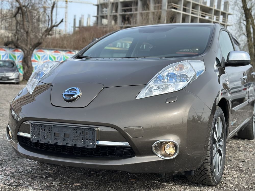 В наличии Nissan Leaf 2016г 11/12 ячеек 30 kWh