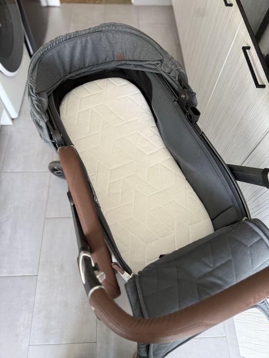 Carrinho de bebé MAXI COSI modelo FAME