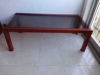 Mesa de centro com vidro
