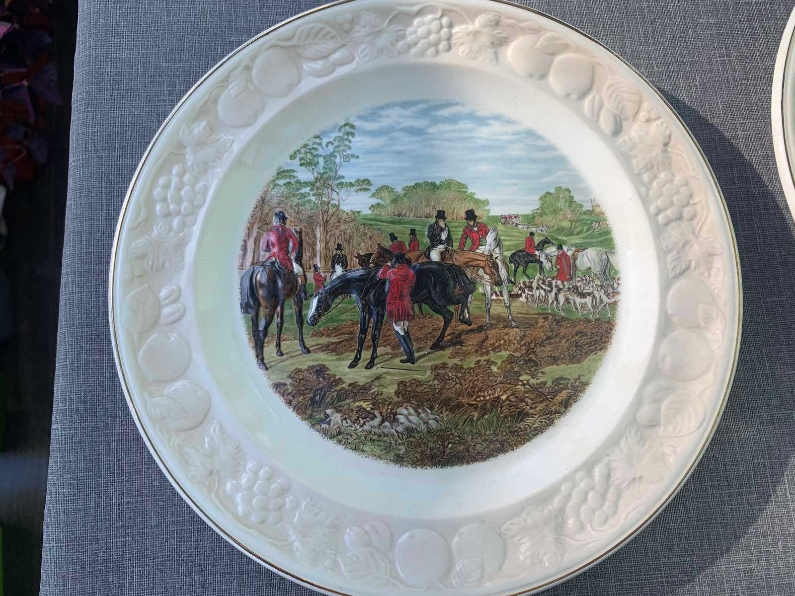 Коллекционная декоративная тарелка Роял Ворчестер Palissy (Англия)
