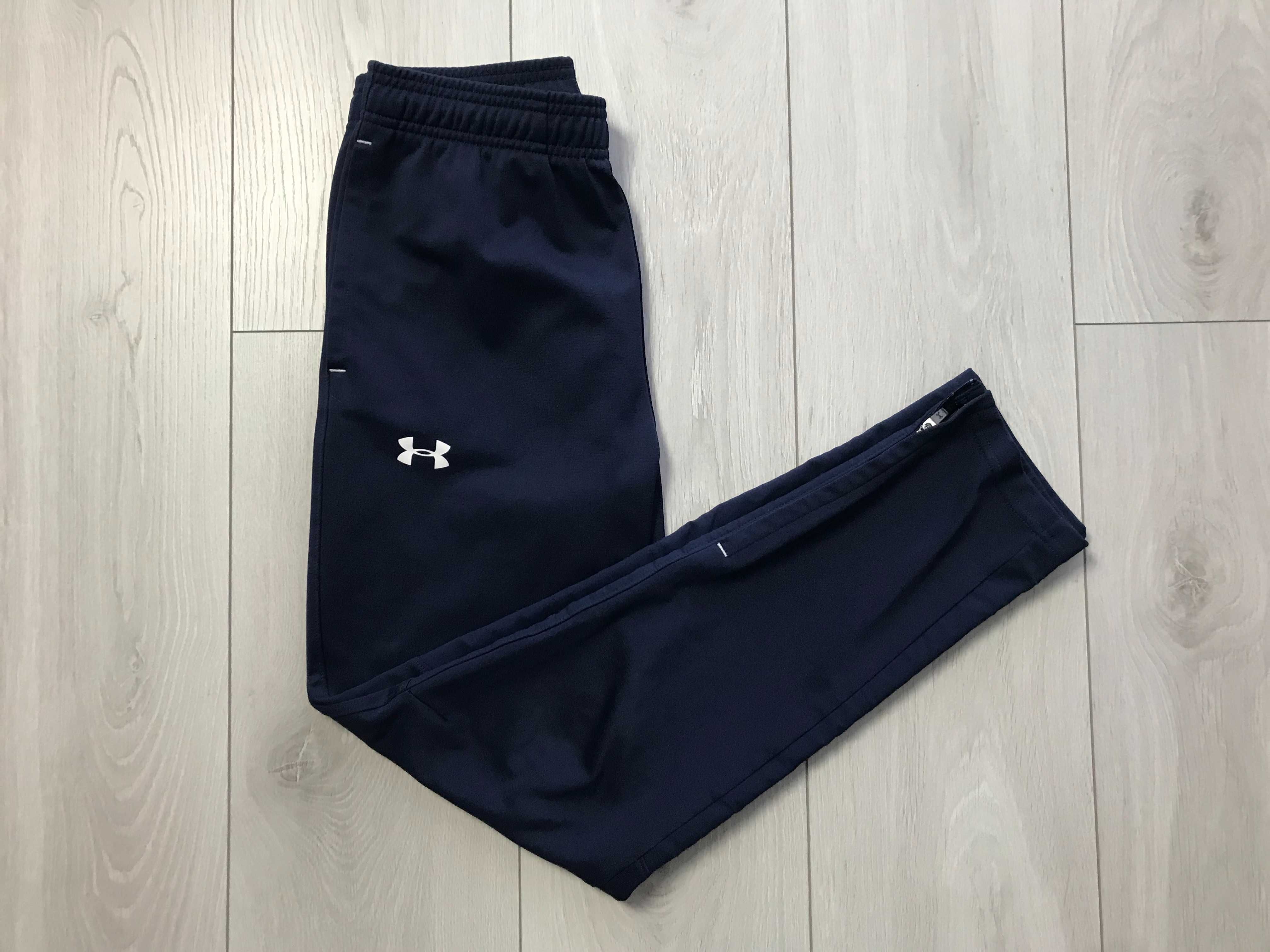 UNDER ARMOUR r.junior XL oryginalne spodnie młodzieżowe