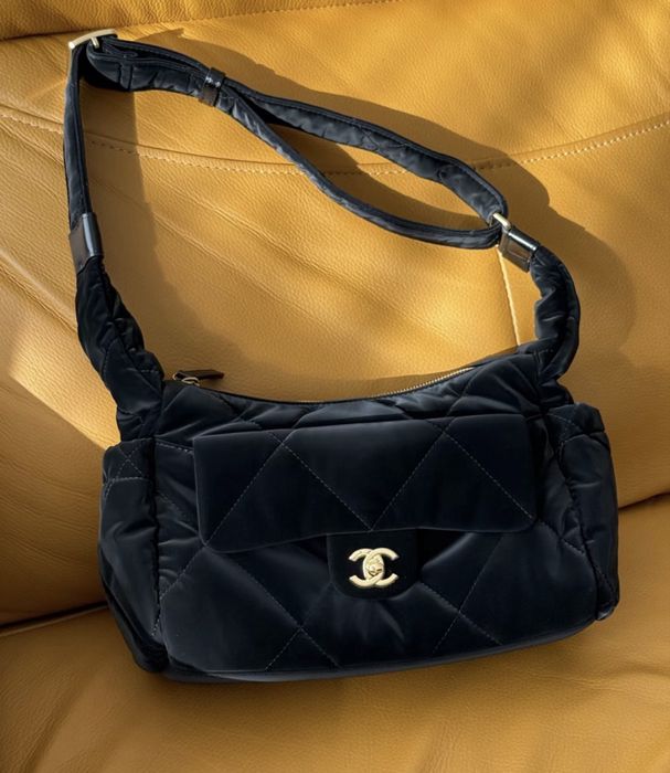 РОЗПРОДАЖ!CHANEL Puffy Velvet shoulder bag чорна з оксамиту