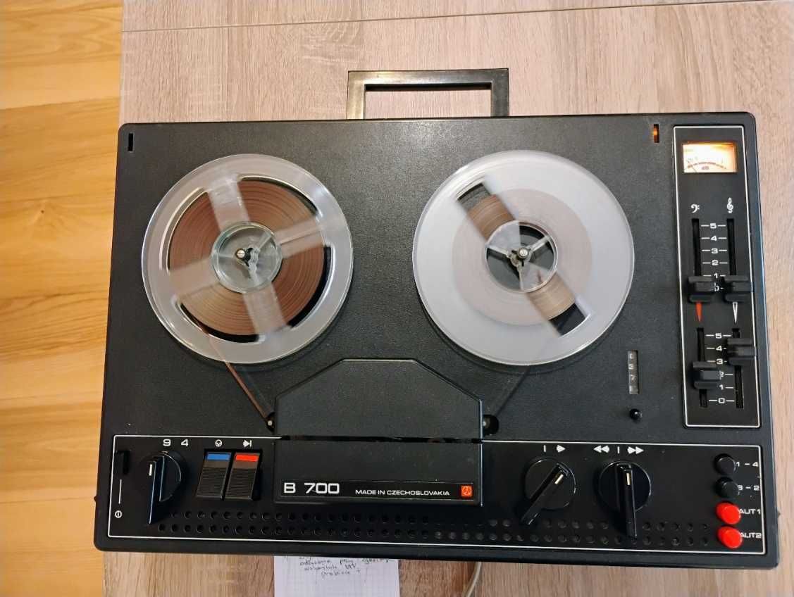 magnetofon szpulowy Tesla B700- sprawny