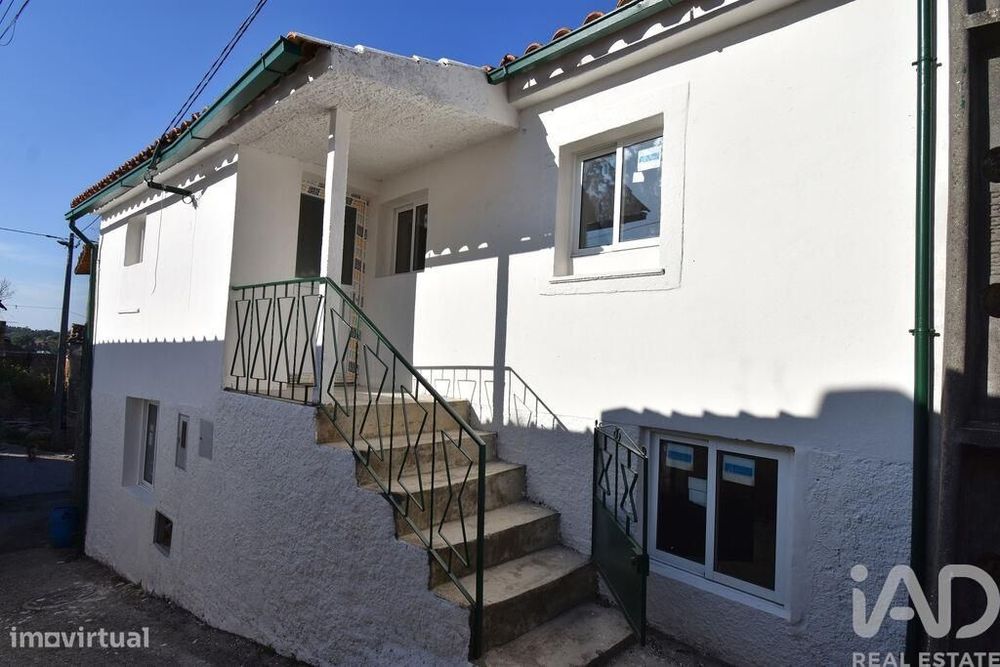 Casa de aldeia T2 em Lamas de 151,00 m2
