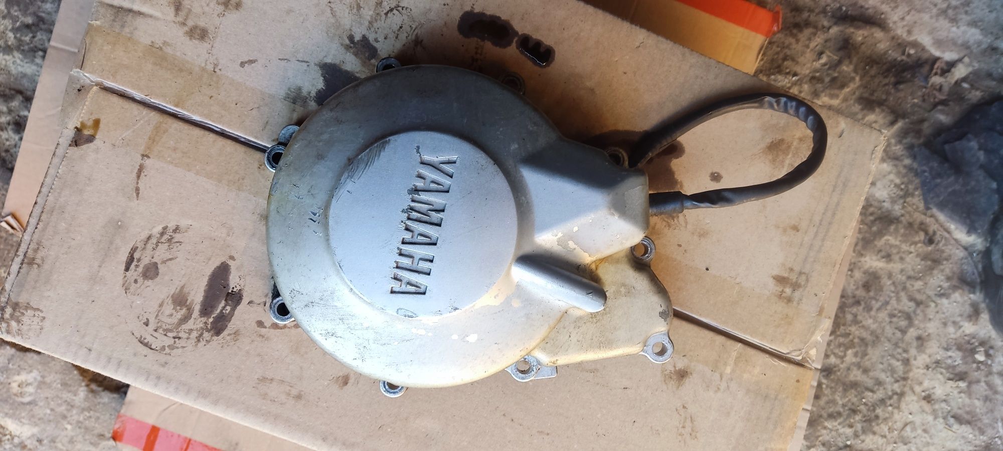 Yamaha r6 rj03 alternator stojan