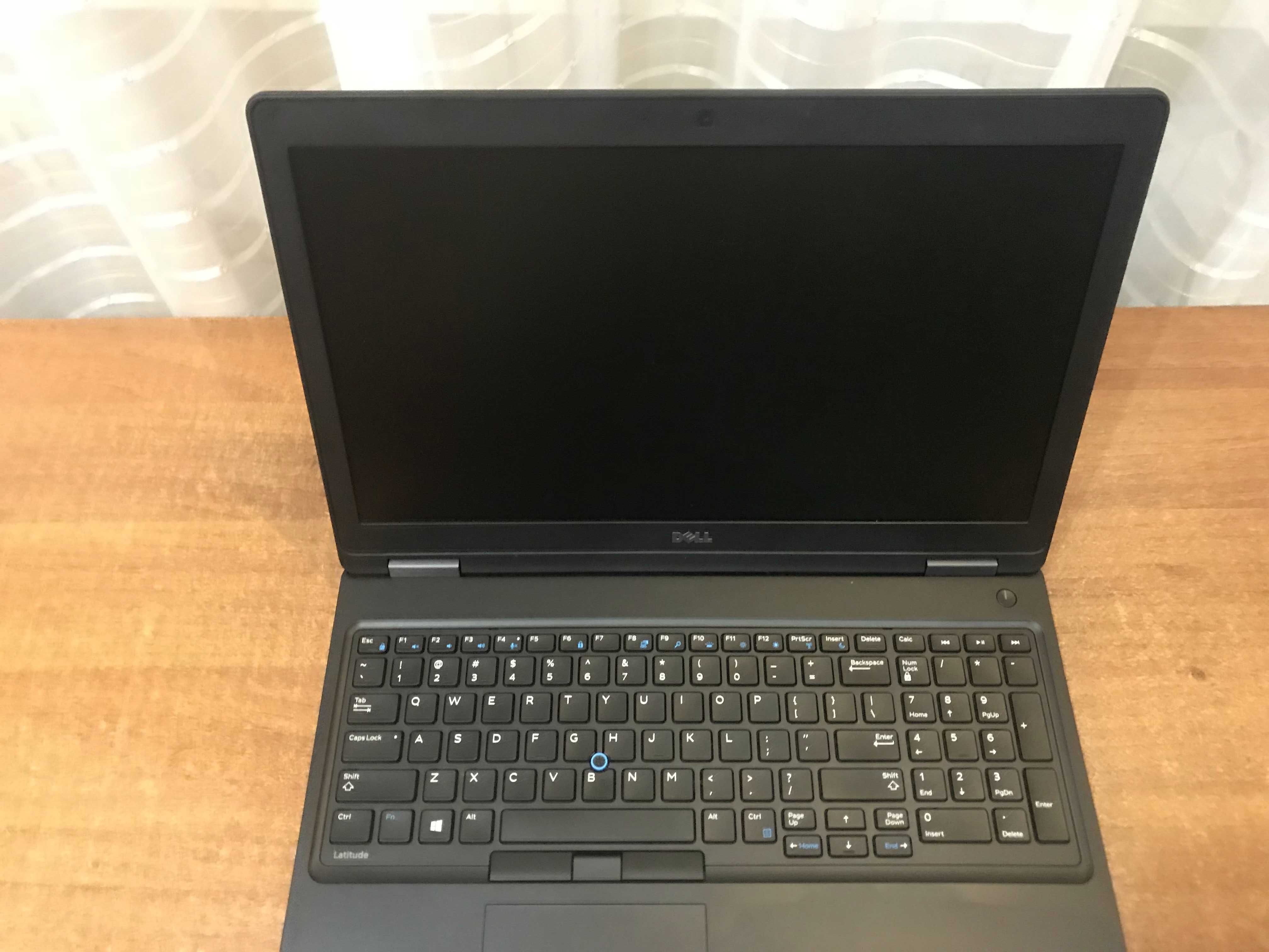 Ультрабук 15" FHD Dell Latitude 5580 (i7-7820HQ/16Gb/SSD256Gb/940MX)