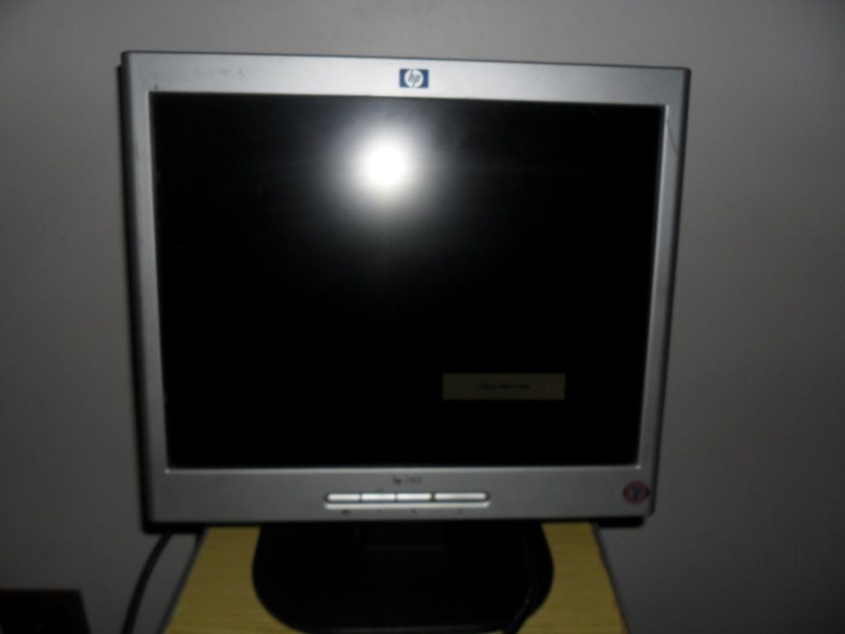 Monitor HP L1502