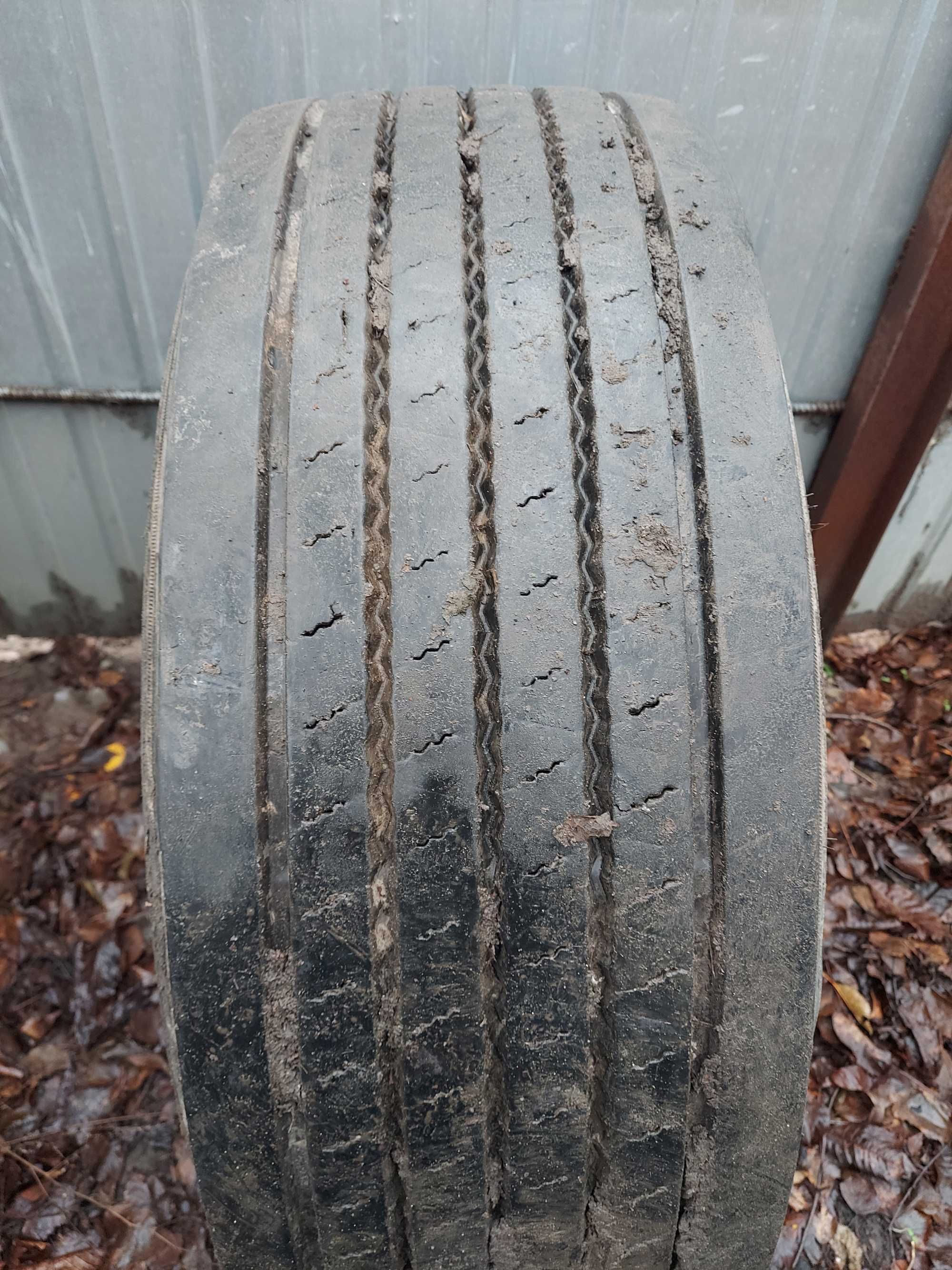 Колесо 385/65r22.5  шина Hankook диск barum