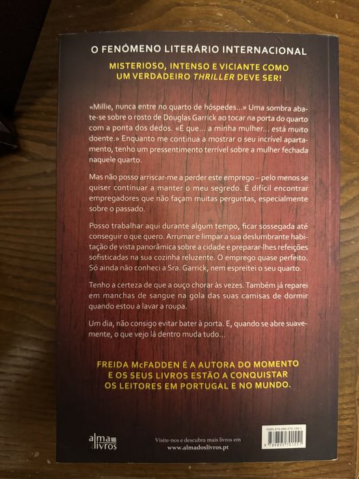 LIVROS - Freida McFadden - Autografados