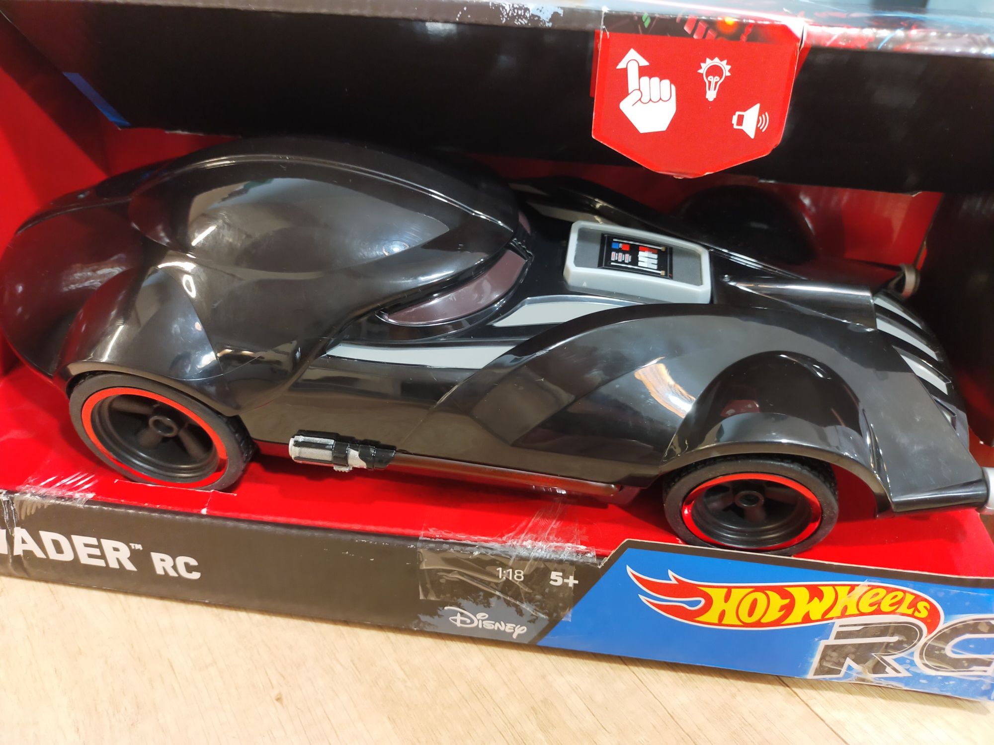 FBW75 Star Wars Darth Vader RC pojazd z lampkami i