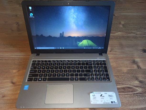 Laptop Asus i3-5005U dysk SSD 250gb Windows 10
