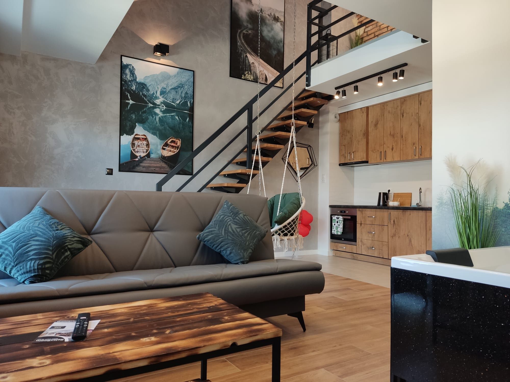 Apartament, mieszkanie z jacuzzi na wynajem, prezent, majówka