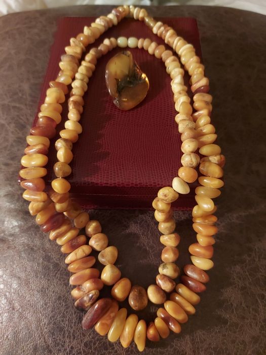 Янтарь натуральный.Бусы,подвеска..