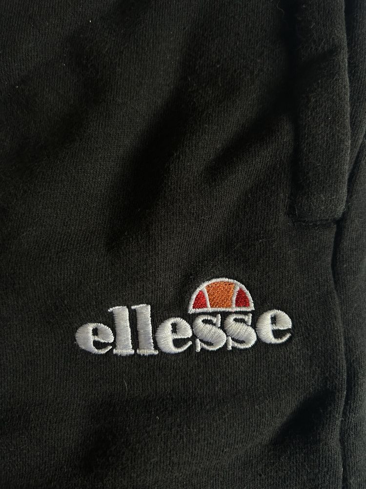 Calças pretas Ellesse