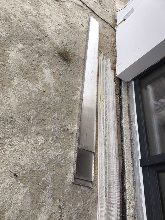 Lista startowa elewacja 20cm listwa przyokiena z siatka