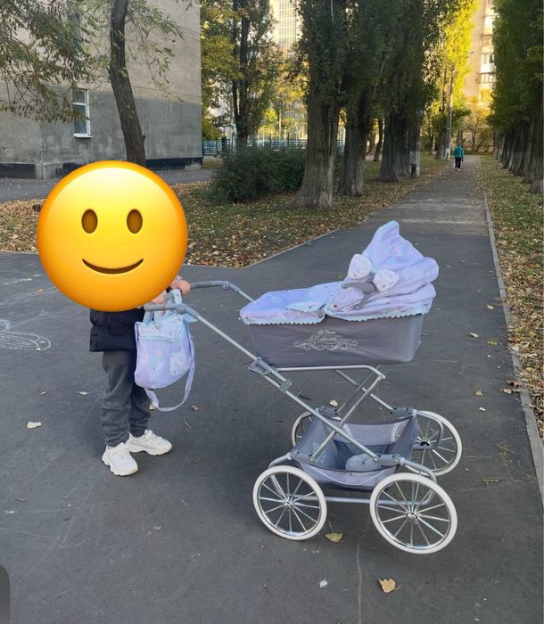 Візочок для ляльки