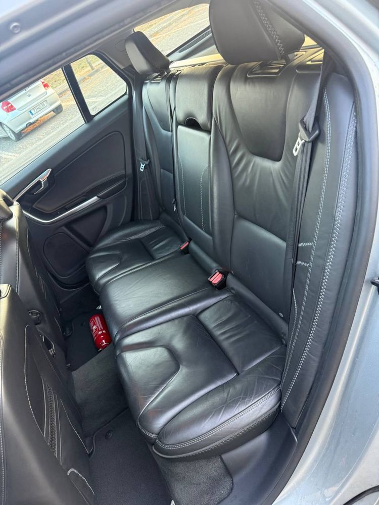 Volvo V60 Edrive D2