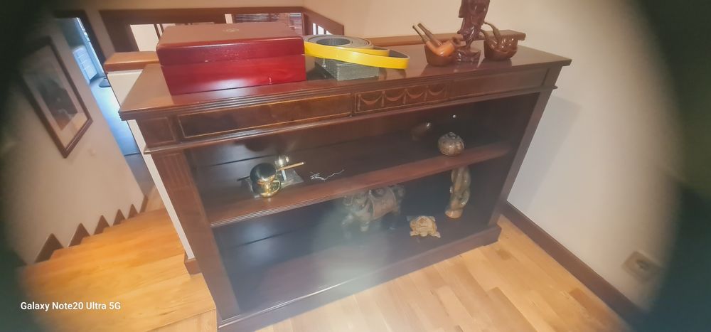 Sideboard em madeira