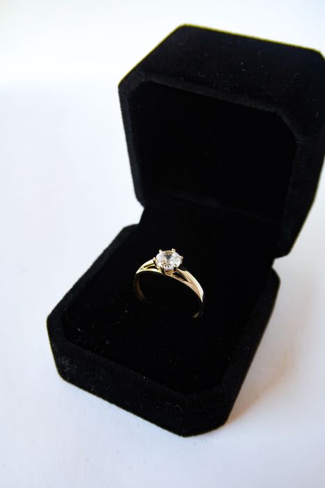 Złoty Pierścionek z Cyrkonią | 16 | Proba Złota 585