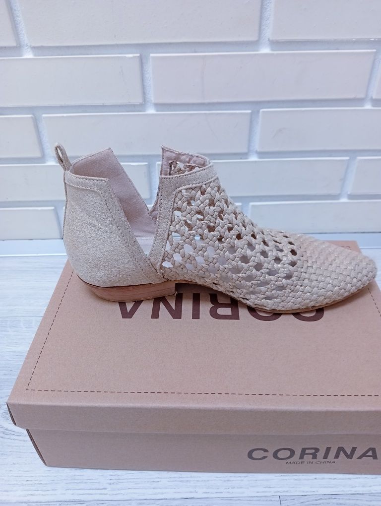 Botins Corina Dourados