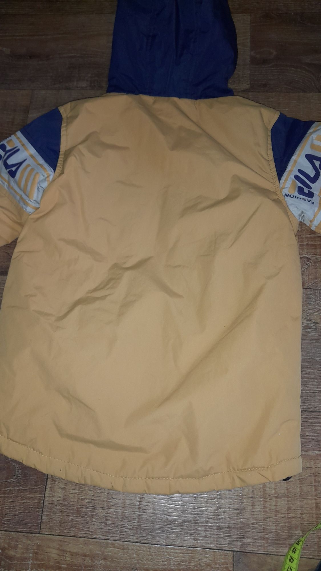 Демісезонна куртка 128 [весна/осінь], підкладка фліс, стан гарний
