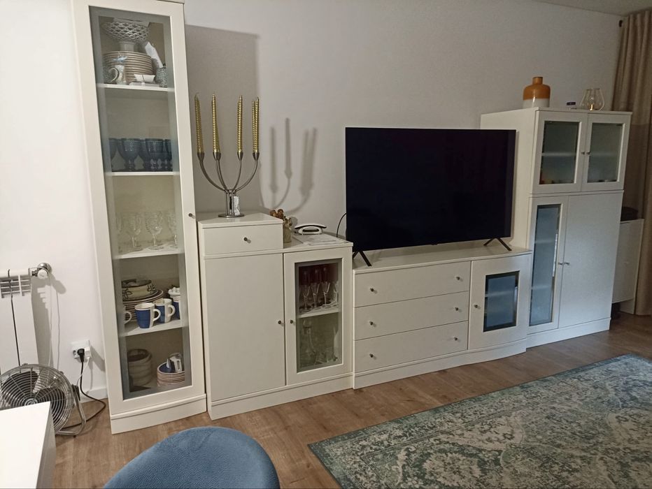 Mobilia de Sala em Cerejeira c/Aparador, Sofa e Poltrona