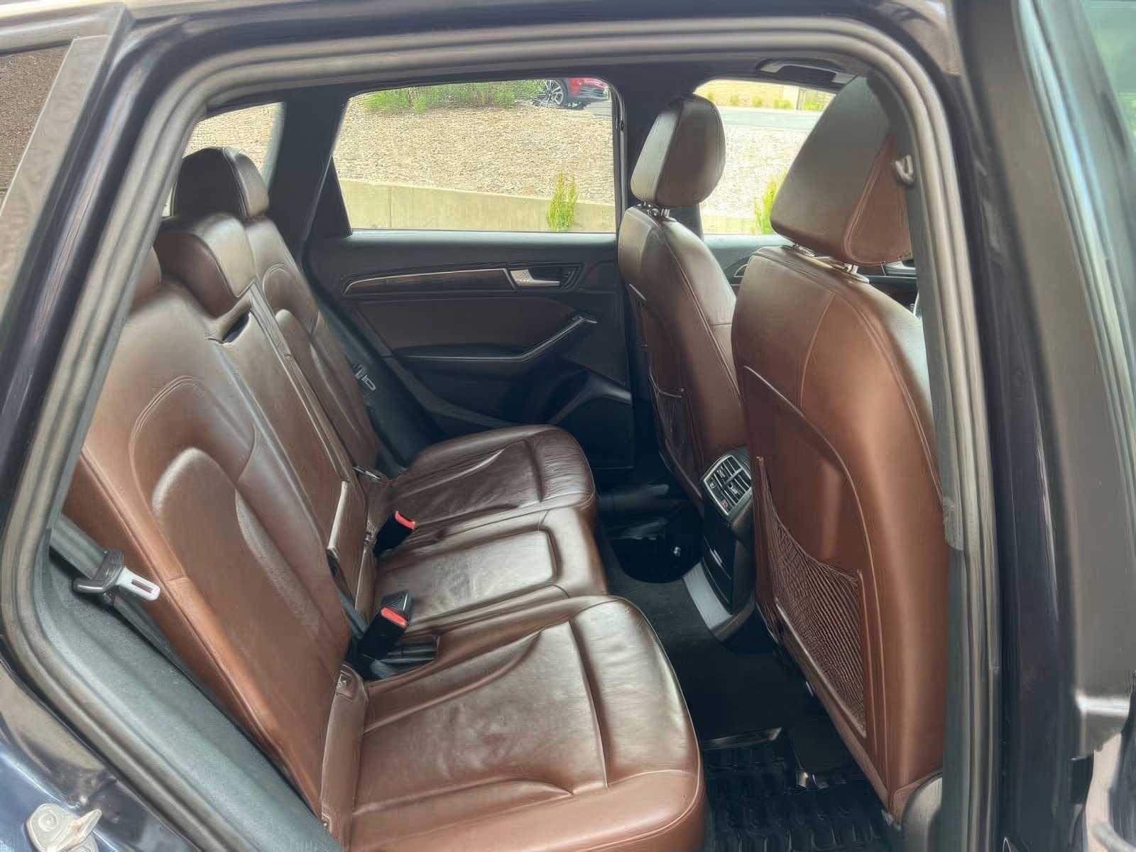 audi    	q5	2017