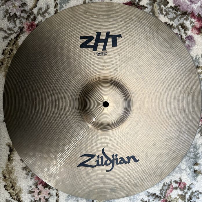 Bateria Tama Superstar (ferragens, pedais e pratos)