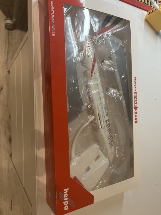 Airbus a380 emirates 1:250