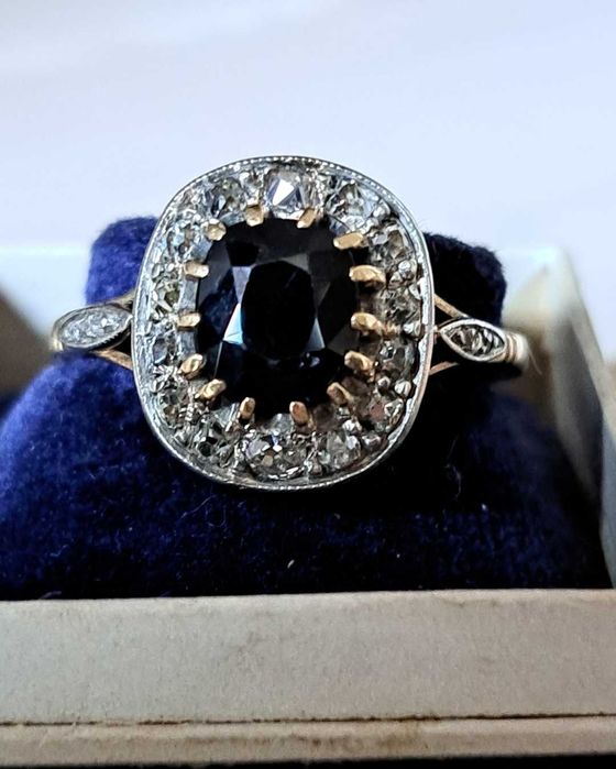 Pierścionek szafir, diamenty. Stare szlify, antyk.