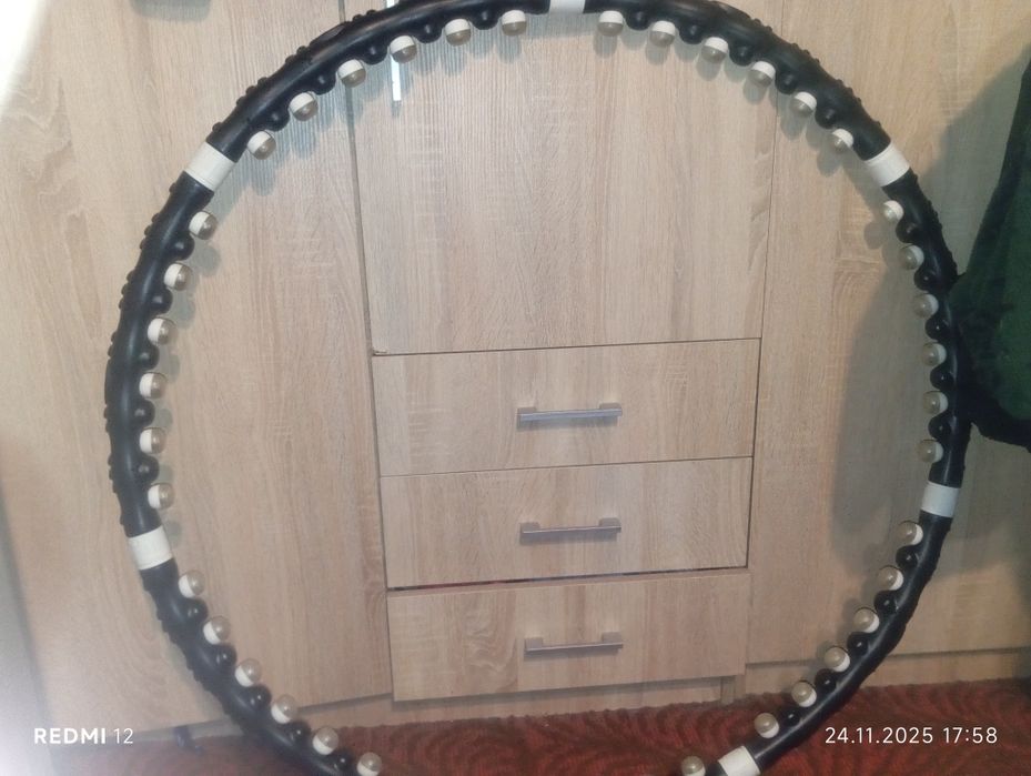 Продам обруч не дорого.