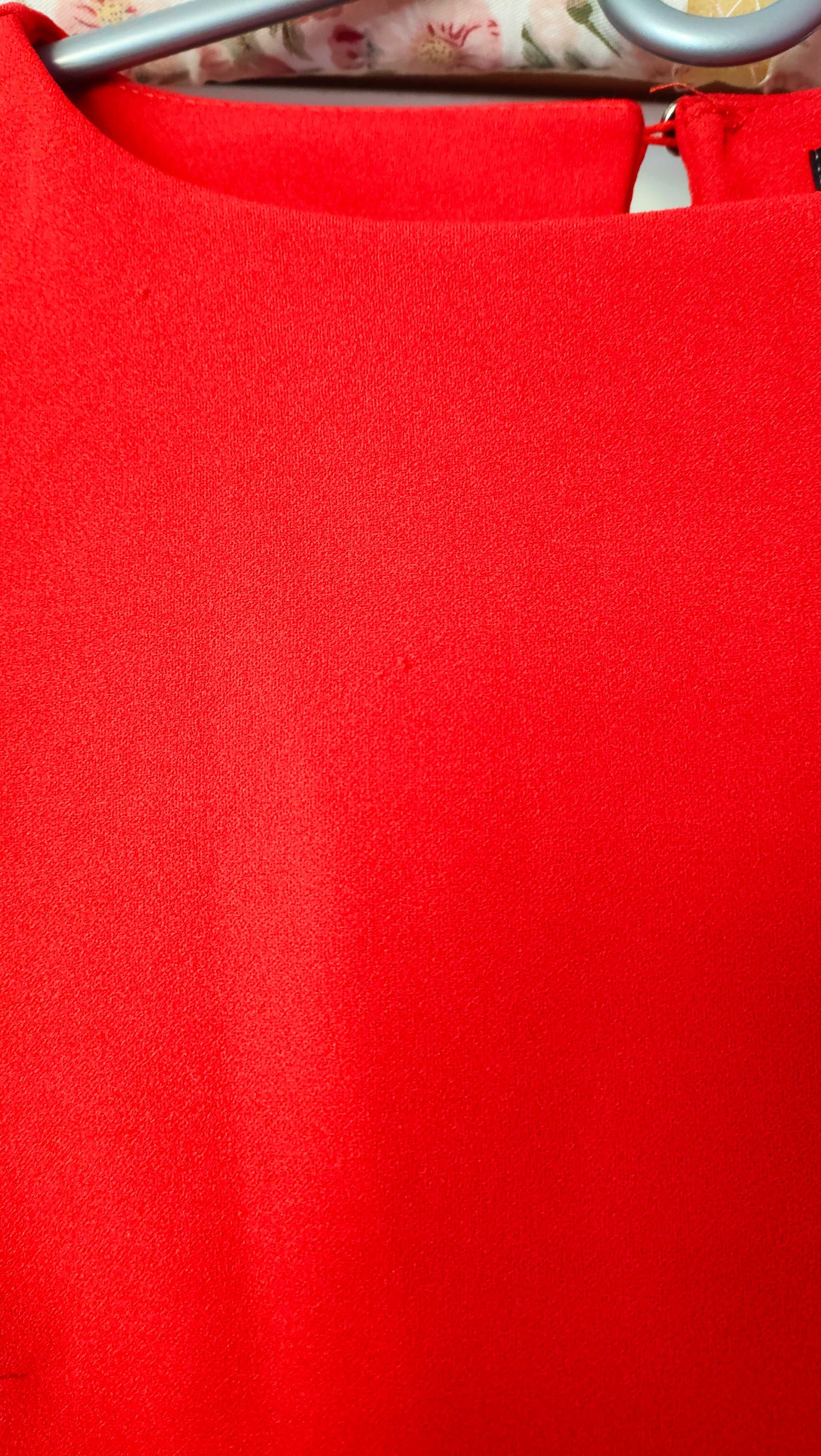 Elegancka czerwona sukienka Mohito r. XS