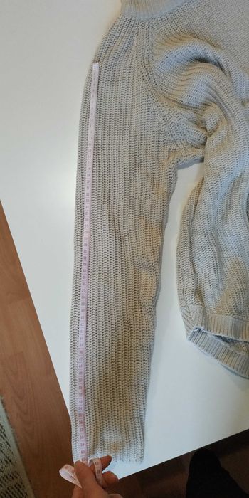Długi, gruby, biały sweter golf oversize 50% bawełna