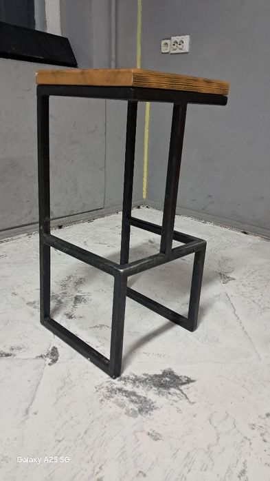 Продам Барні стула