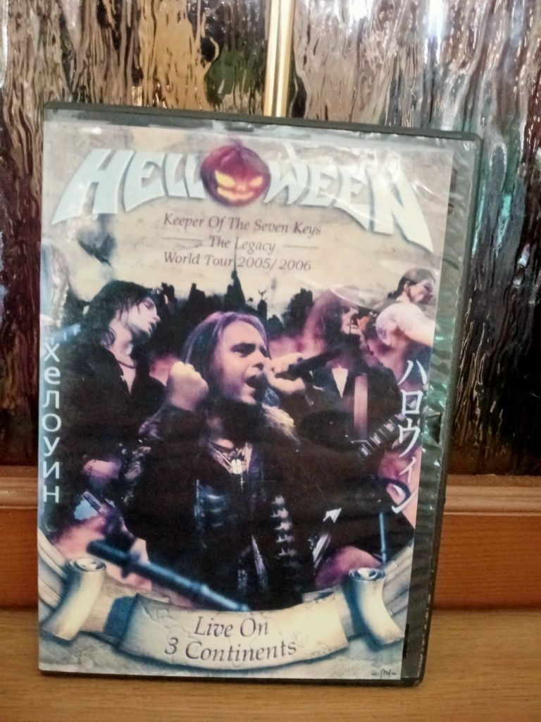 DVD диск Helloween - Live On 3 Continents
