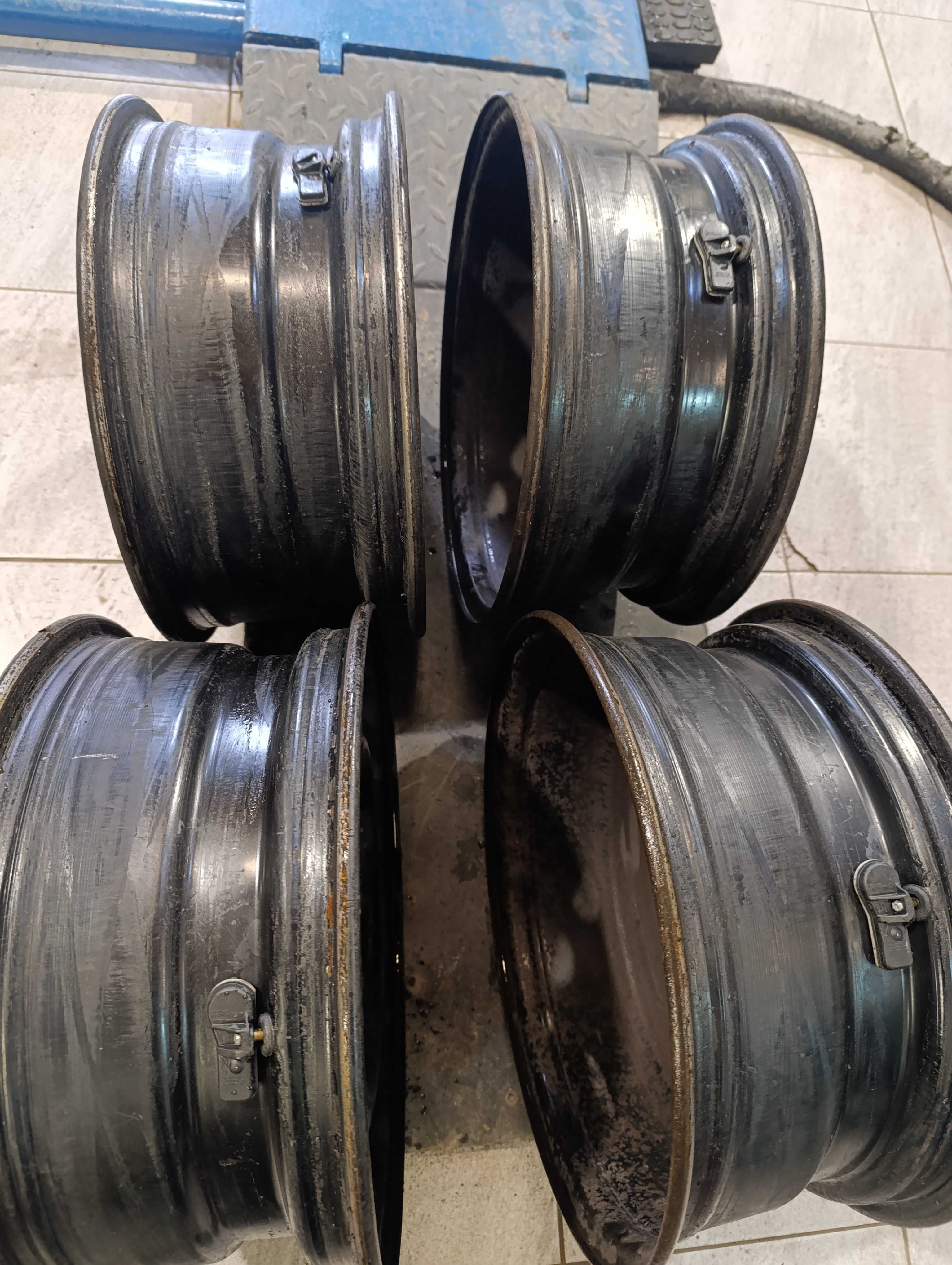 Felgi stal 16" Citroen C4 Picasso Berlingo 7J ET32 4x108 TPMS +Kołpaki