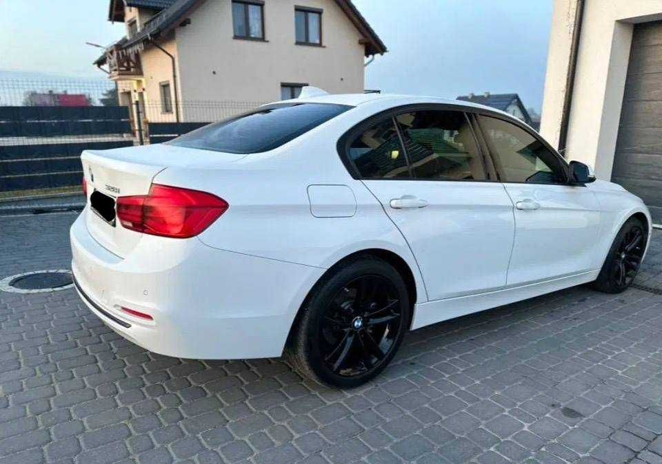 Продам BMW 328i 2016