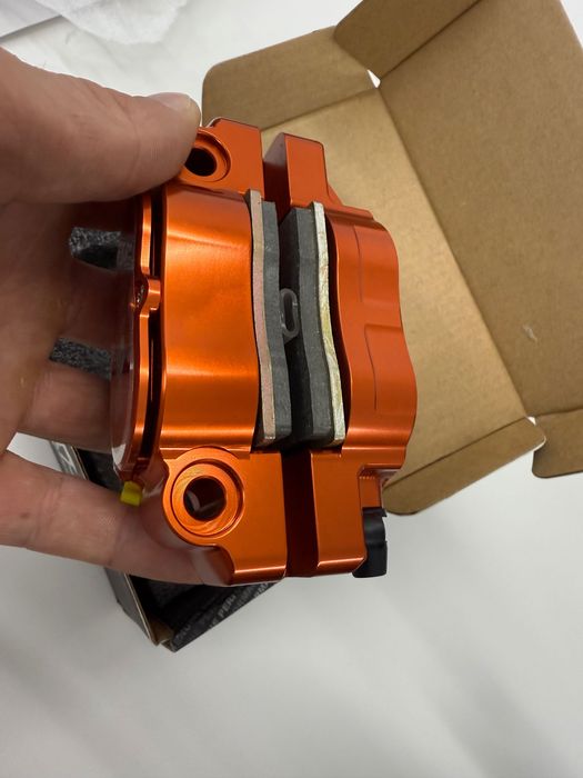 Części Yamaha Aerox Yasuni Stage6 Polini Malossi Zacisk rama sztyca