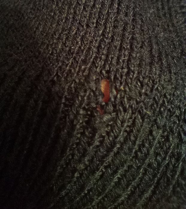 Granatowy sweterek rozpinany roz 122