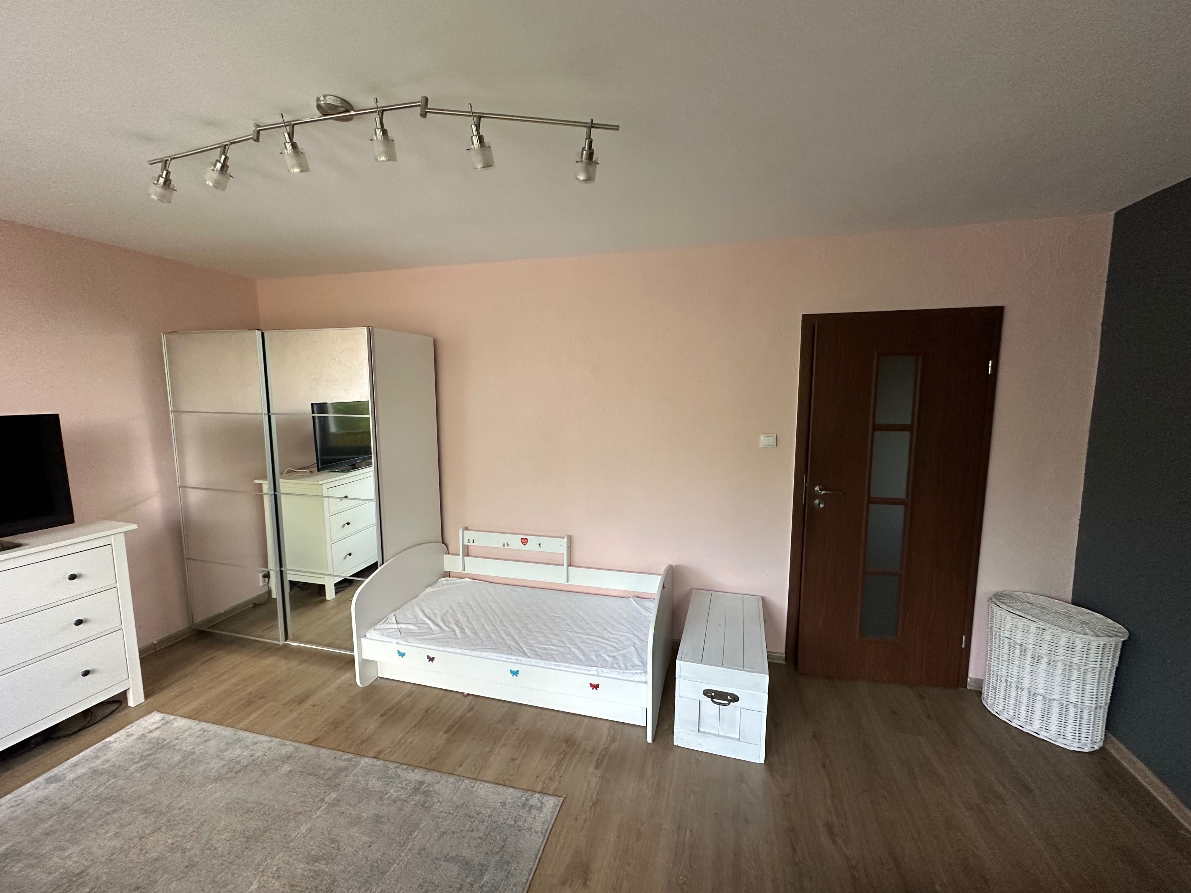 Wynajme pokój na Bemowie (21 m + balkon)