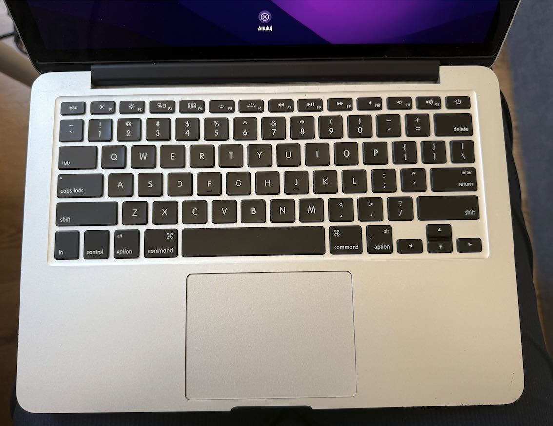 MacBook Pro (Retina, 13-calowy, początek 2015 r.)