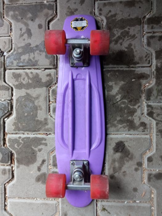 Deskorolka i świecące koła