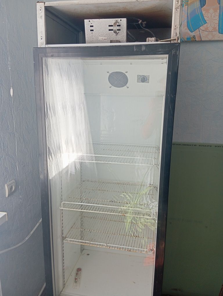 Холодильник для напоїв