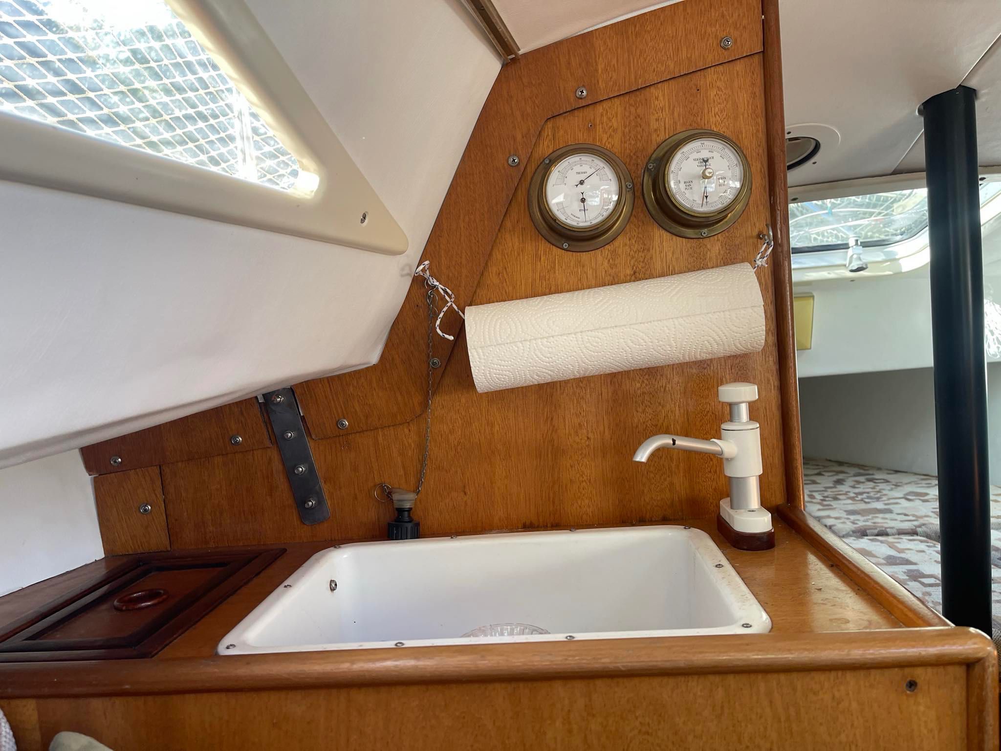 Łódka Bavaria 606