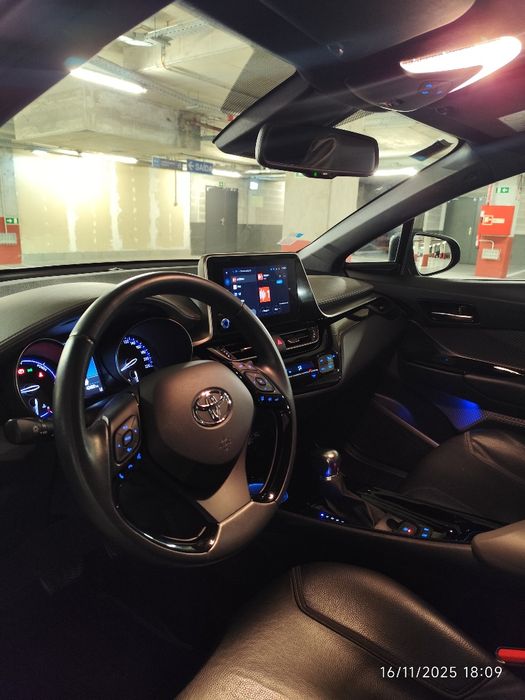 Toyota C-HR 1.8 Hybrid Exclusive + Pack Luxury • 2023 • 42.000 km